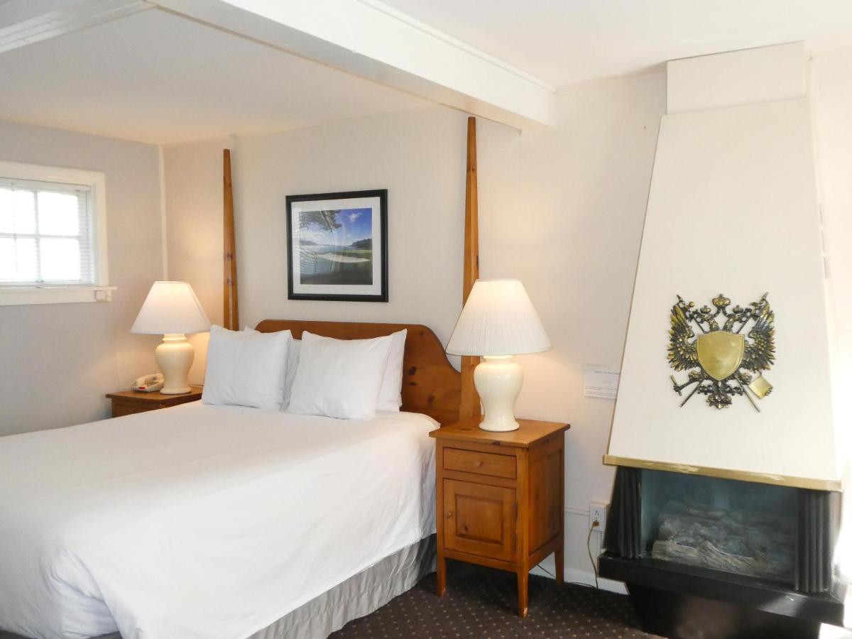 Carmel Fireplace Inn Zimmer foto