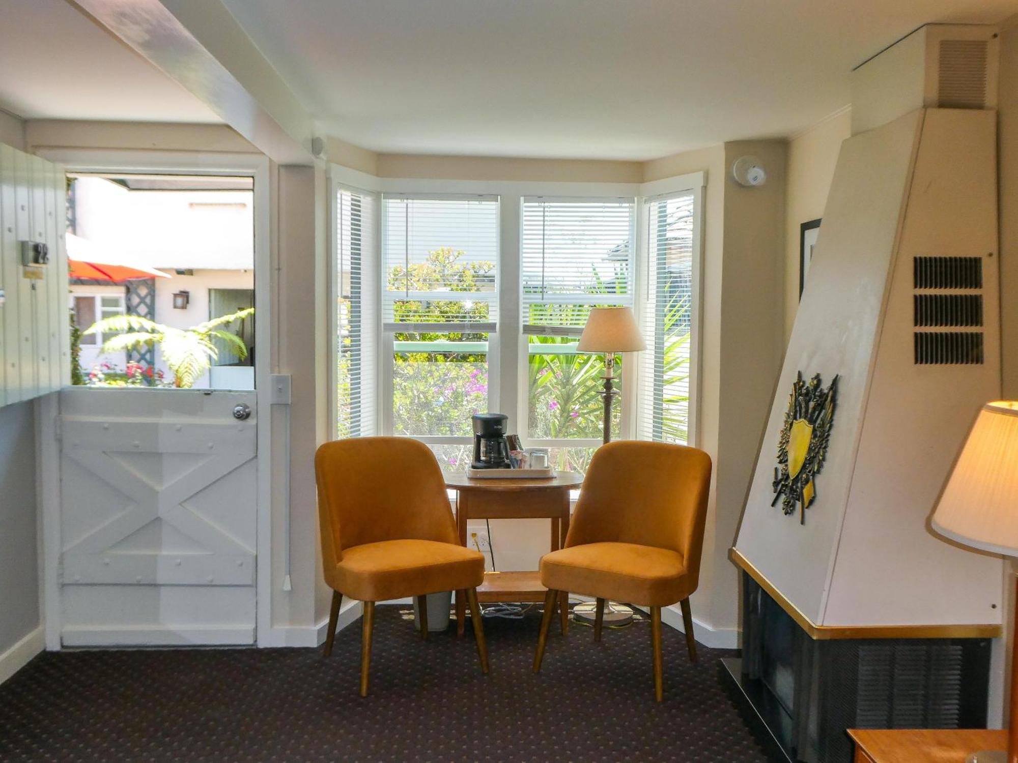 Carmel Fireplace Inn Zimmer foto