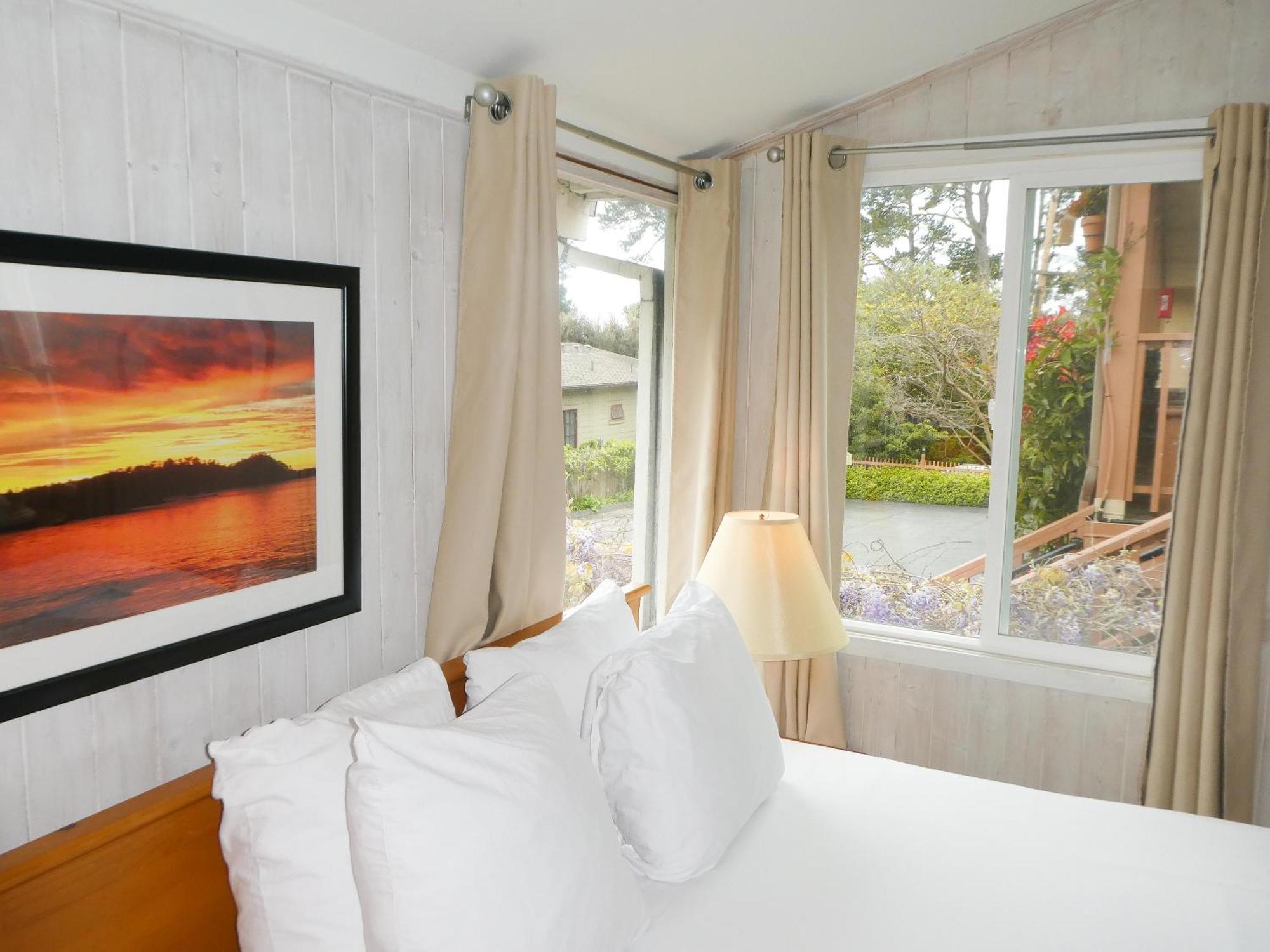 Carmel Fireplace Inn Zimmer foto