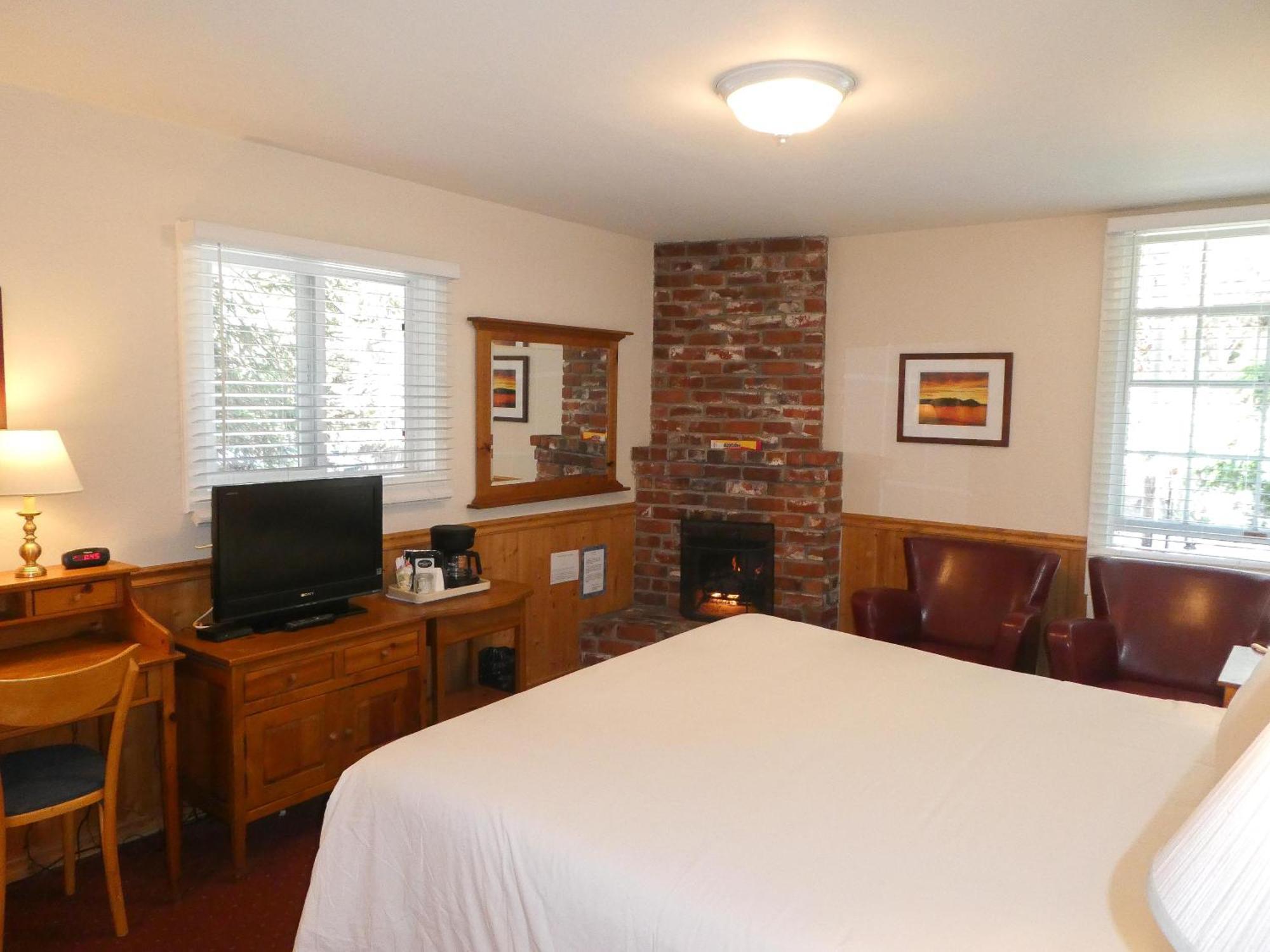 Carmel Fireplace Inn Exterior foto