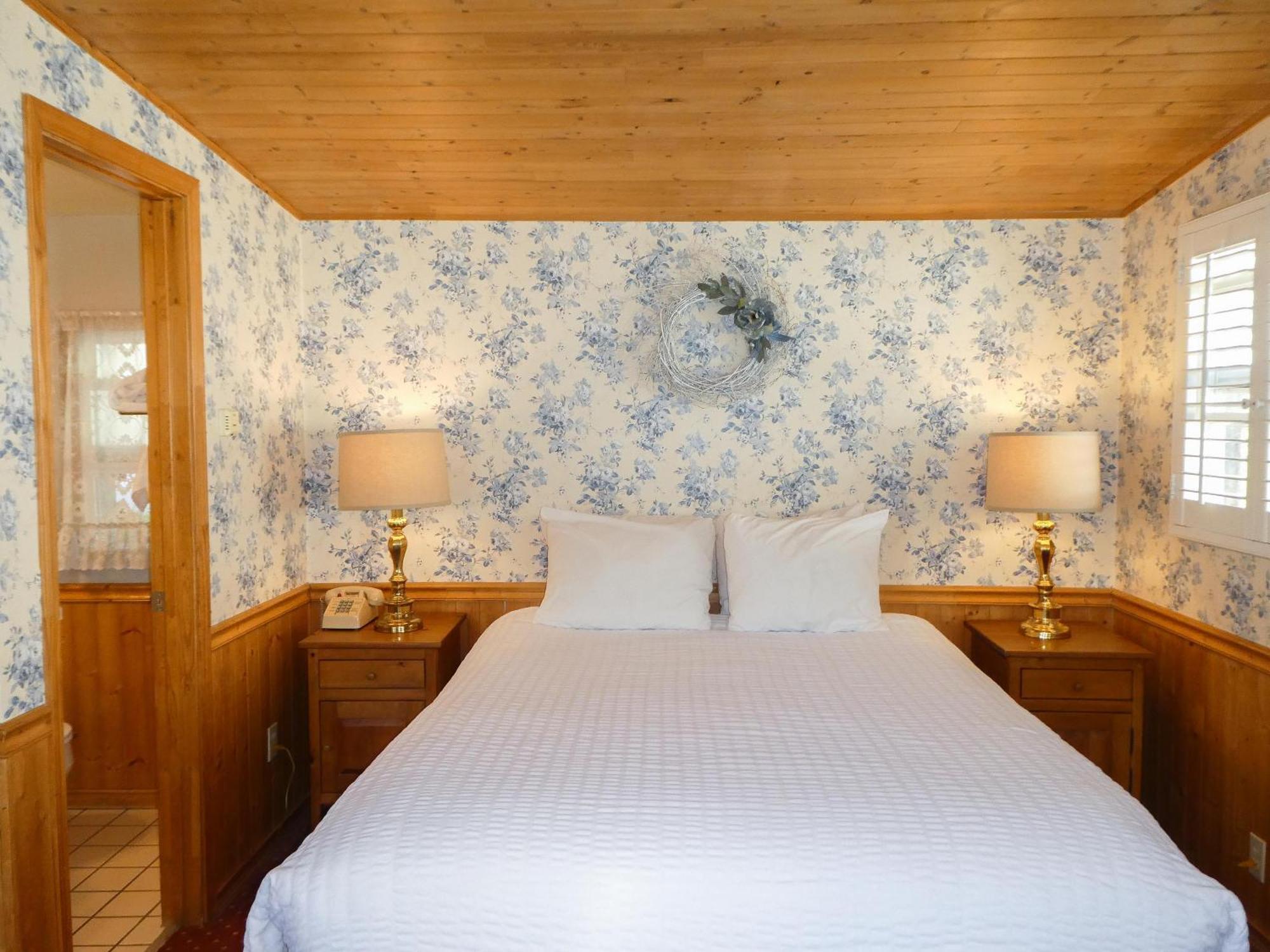 Carmel Fireplace Inn Zimmer foto