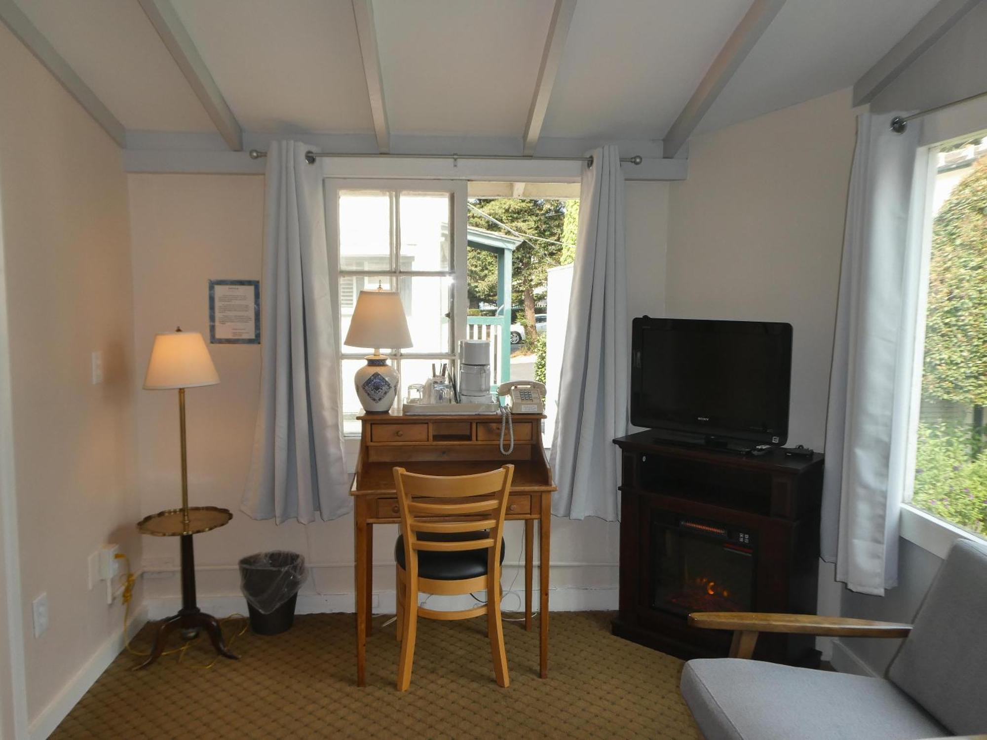 Carmel Fireplace Inn Zimmer foto